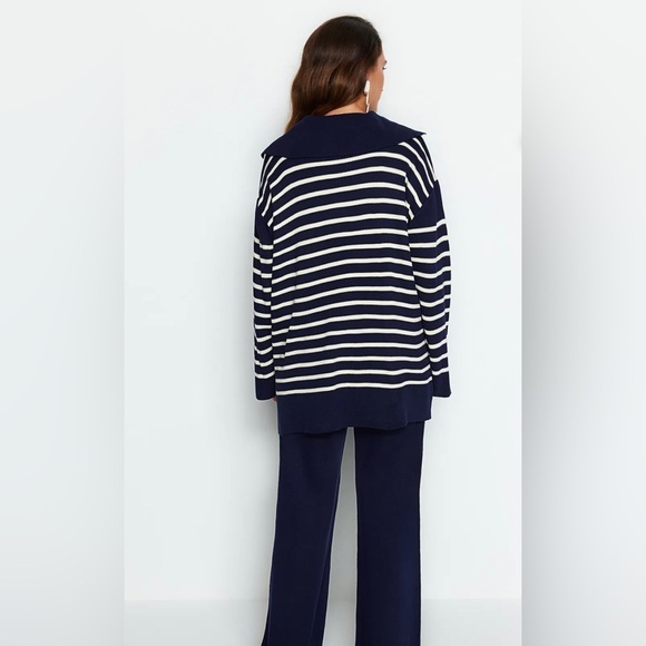 Knit Co-Ord Set - Picture 2 of 4